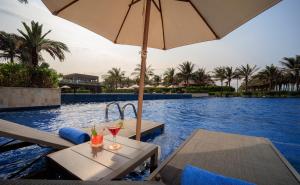 SUNNY - Airport Villas Resort