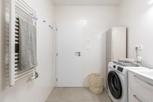 Lake City Harmony with Free Parking