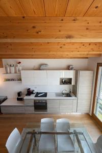 Gardenia stunning lake view