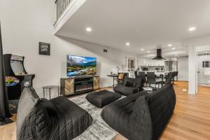 Hollywood Hills Modern Retreat