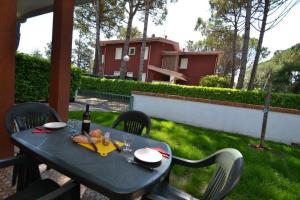 Cozy villa with garden