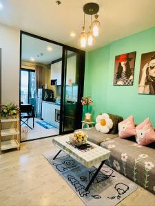 The base Central Pattaya 1098 by Numam