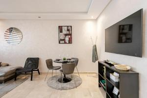 Modern Central & Cozy - Fast Wi-Fi & TV