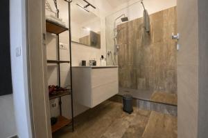 INDUSTRIAL CHIC HOUSE - Private parking
