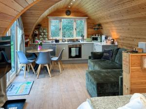 Lakeview Lodge- Uk40692