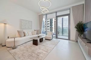 Luxury 1BR LIV Marina Modern with Marina View