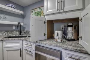 1023 English Mtn Condo by Beyond Expectations