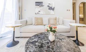 Luxurious 1BR Living in Azizi Riviera 39