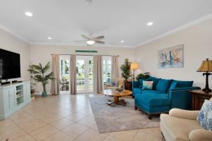 Waterfront luxury Villa