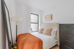 Blueground Alphabet City view nr Tompkins Sq Park NYC-1899