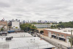 Blueground Long Island City rooftop BBQ nr Gantry Plaza State Park NYC-1983