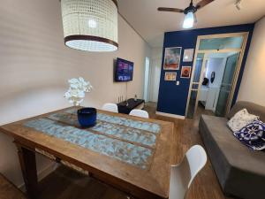 Charmoso apartamento perto da praia em Jardim Camburi