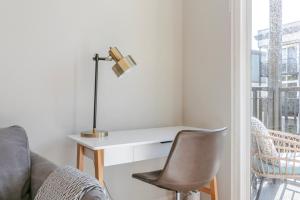 Blueground Emeryville pool nr Bay Street Park SFO-1987