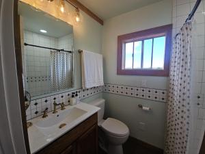 Bridge View Walk 2 Blocks to Historic Downtown