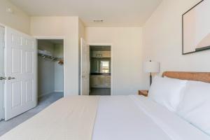 Blueground San Bruno pool nr San Bruno Park SFO-2077