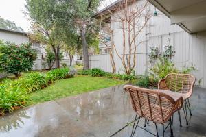 Blueground University South balcony nr park SFO-2137