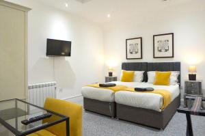 Premium 2 Bed Apartment - 49 Broadway Thatcham - C