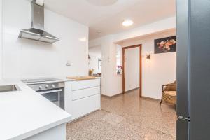 Huge beachfront apartment for relaxing