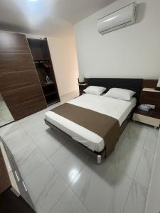 St Julians Apt with Terrace by Spinola -Paceville