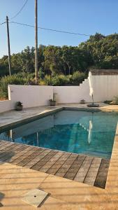 Villa Pinarello, Piscine et Mer