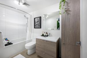 Sleek SoHo Space -Downtown Montreal - Bell Centre - Free Parking