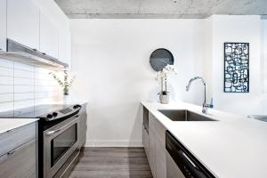 Sleek SoHo Space -Downtown Montreal - Bell Centre - Free Parking