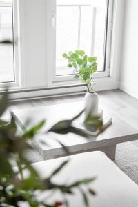 Sleek SoHo Space -Downtown Montreal - Bell Centre - Free Parking