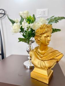 Art Room - a stones throw from Piazza Maggiore