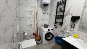 Esmeralda Apartments