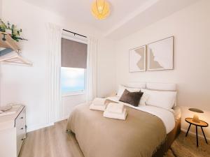 Stylish & Serene Sea View Breakaway - Prime Location