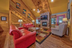 Break Time - Modern 5BR with hot tub, game room, air hockey and resort pool