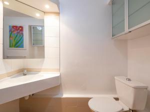 Appartement de charme rénové 2 pièces, balcon, WiFi - FR-1-314-151
