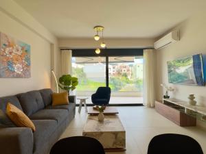 EVA Luxury Apartment