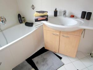 Moderne große Wohnung in herrlichem Naturgrundstück