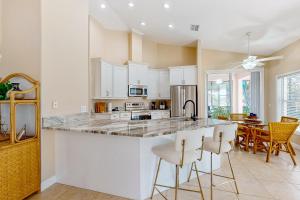 Golfers Oasis with Pool in Black Diamond Ranch!