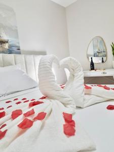 Central Skopje Luxury Two-Bedroom Apartment - Private Parking