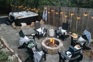 Forest Haven Hot Tub, Fire Pit & Coffee Bar