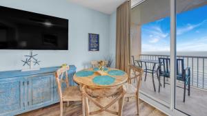 Beachfront Condo #1413 Majestic Beach Resort