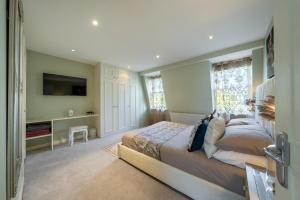 GRAND 3-Bedroom Beautiful VILLA