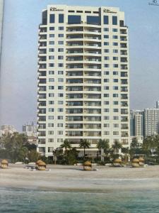 Sea View 3BR Apartment Al Khan Beach Near Dubai,Family Stay