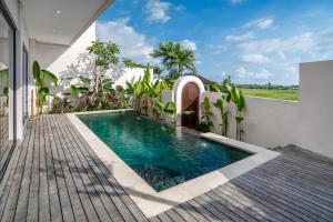 Walk to beach and restaurants - view and quiet - 2BR 3BATH