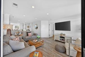 301 Summer House