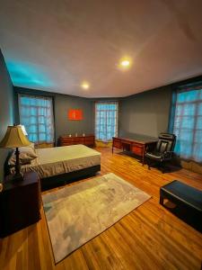 Il Palazzo Cuencano cafe with eternal sunsets