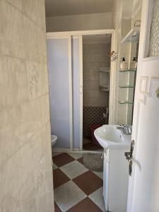 Central Gueliz apartment, 5th floor