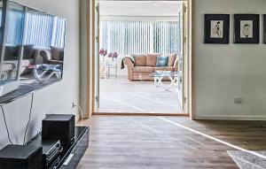 Cozy Home In Lemvig With Wifi