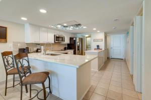 2BR Gulf-View Resort Condo: Suntide III - Unit 607