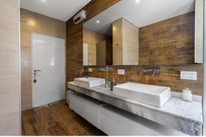 Casa en barrio bosque,costa esmeralda