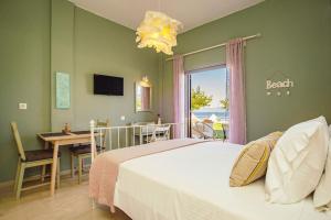 Thalassa Apartments & Studios