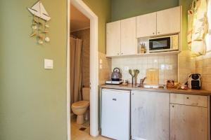 Thalassa Apartments & Studios