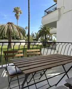 Acapulco Playa Centro Nerja con Piscina y Parking